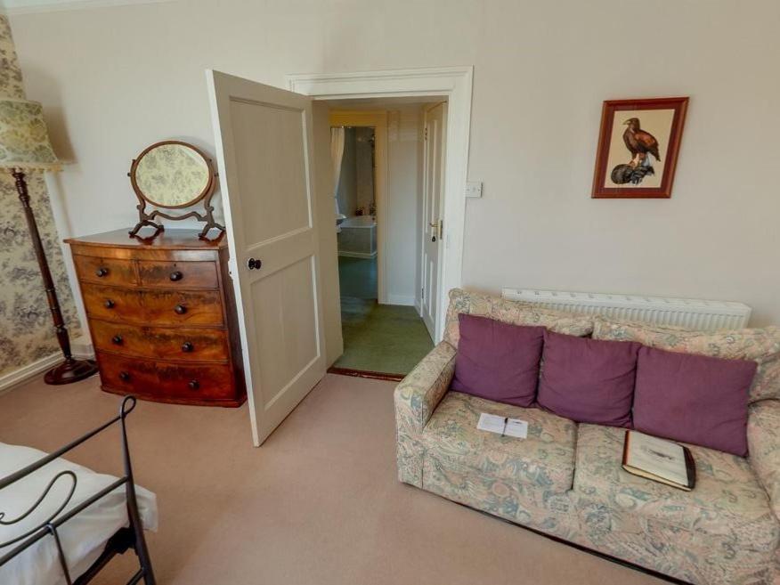Manor Farm B&B Marlborough Esterno foto