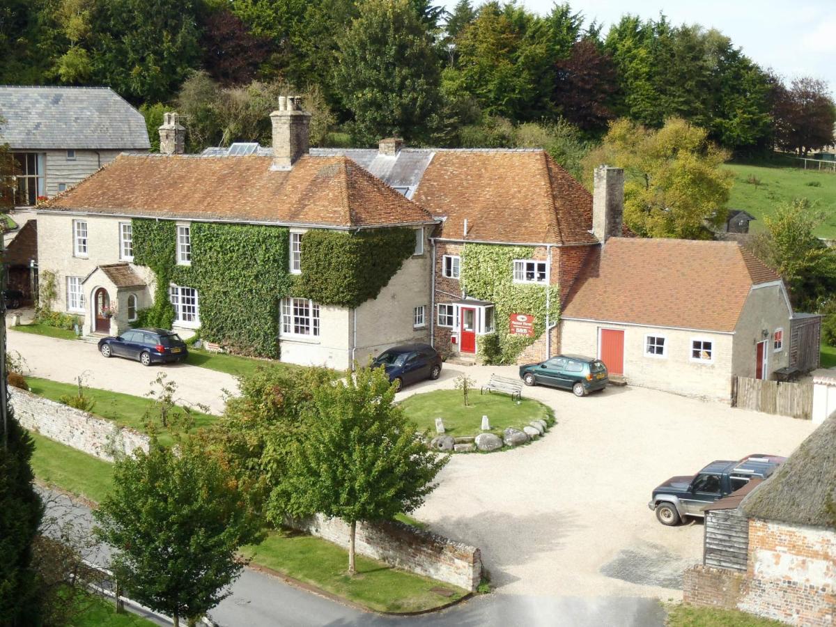 Manor Farm B&B Marlborough Esterno foto