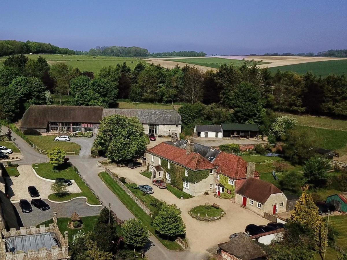 Manor Farm B&B Marlborough Esterno foto