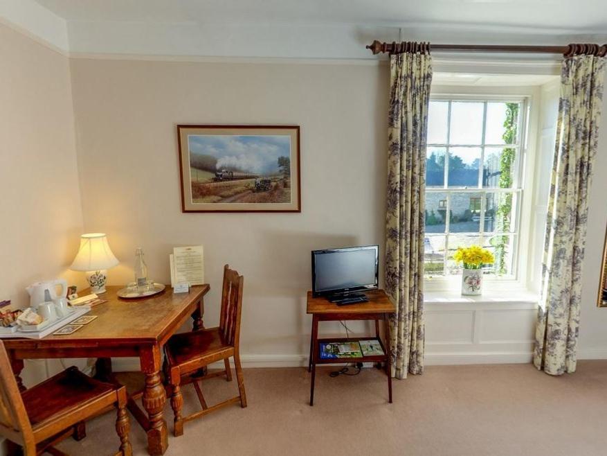 Manor Farm B&B Marlborough Esterno foto