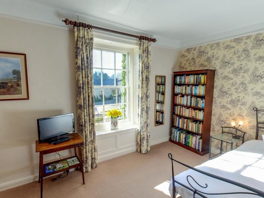 Manor Farm B&B Marlborough Esterno foto